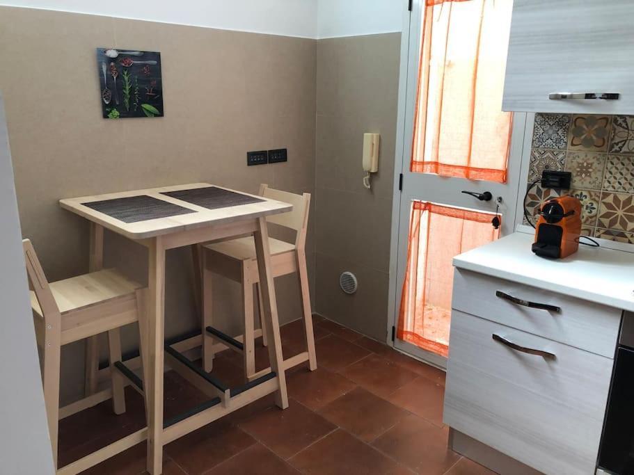 Bari For You - Guest House A 300Mt. Dal Mare Εξωτερικό φωτογραφία